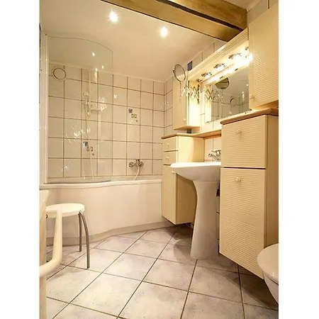 F1 Milking Parlor Comfortable